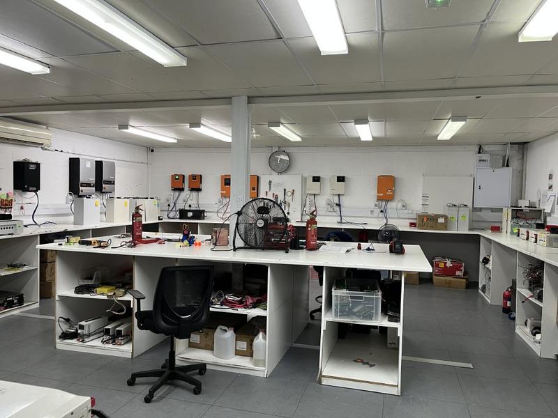 To Let Commercial Property for Rent in Montague Gardens Western Cape